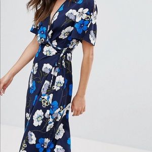 Influence floral short sleeve wrap dress - US 8
